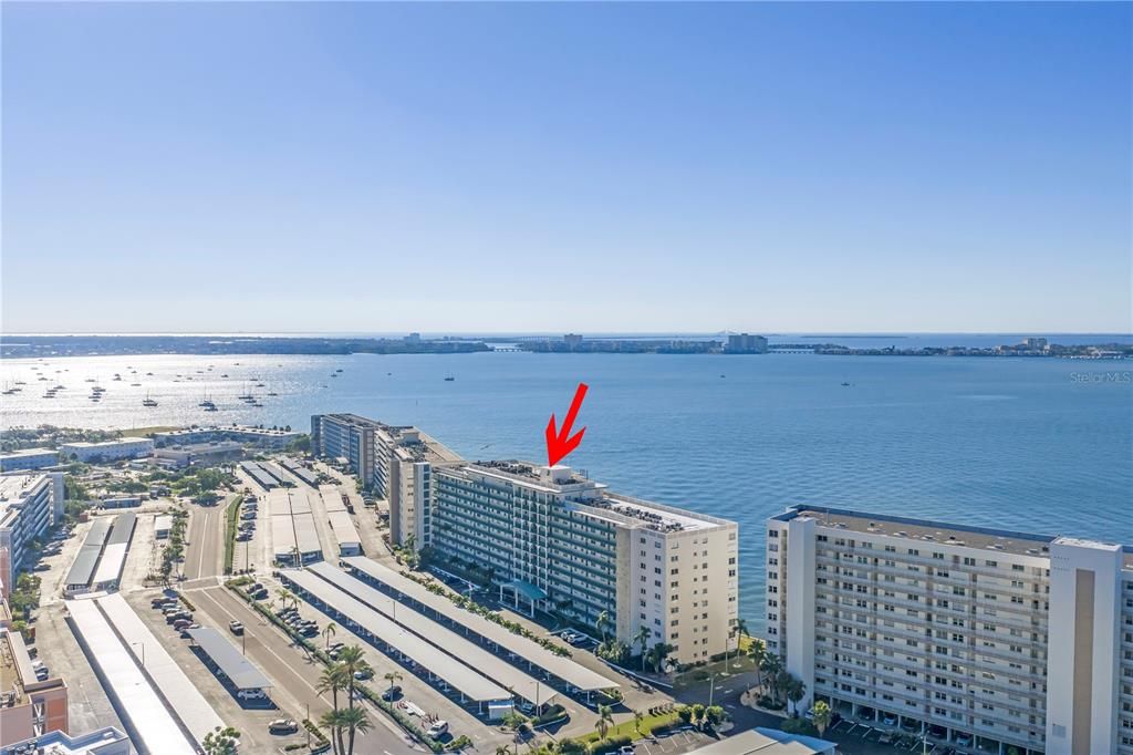 Activo con contrato: $749,000 (2 camas, 2 baños, 2210 Pies cuadrados)