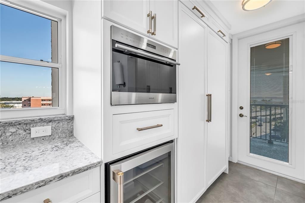 Activo con contrato: $749,000 (2 camas, 2 baños, 2210 Pies cuadrados)