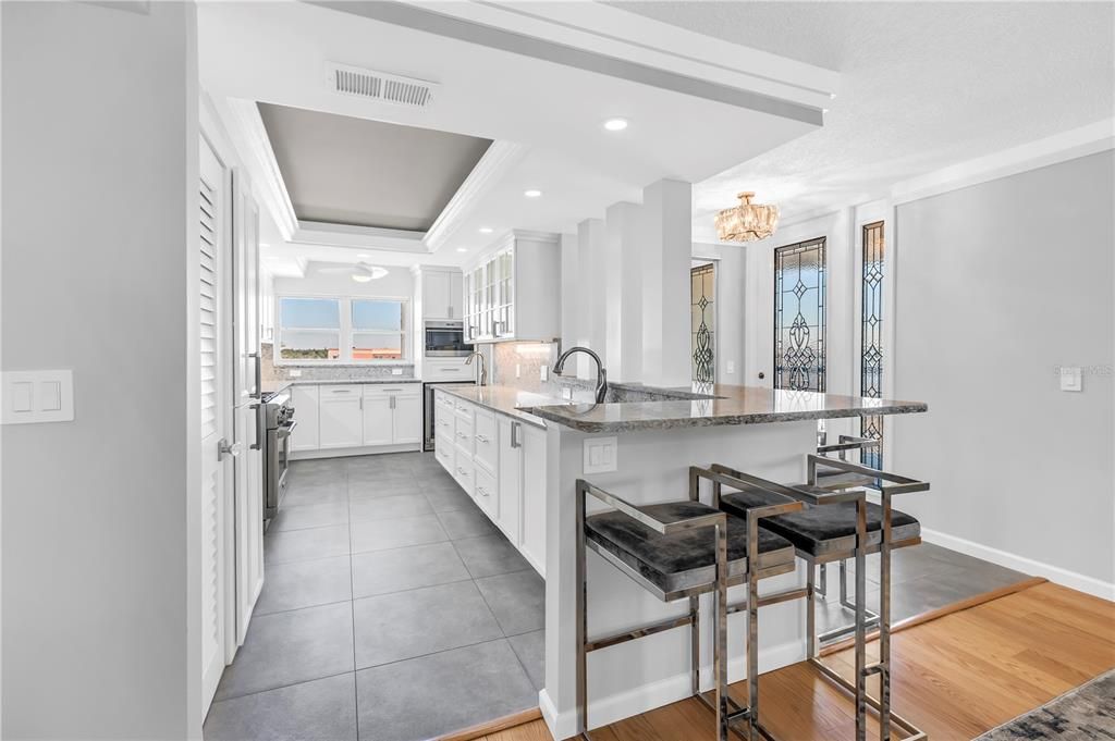 Activo con contrato: $749,000 (2 camas, 2 baños, 2210 Pies cuadrados)