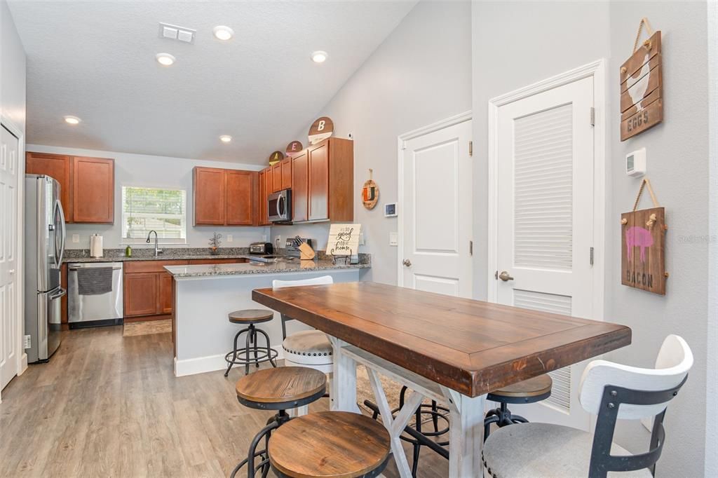 待售: $309,900 (3 贝兹, 2 浴室, 1432 平方英尺)