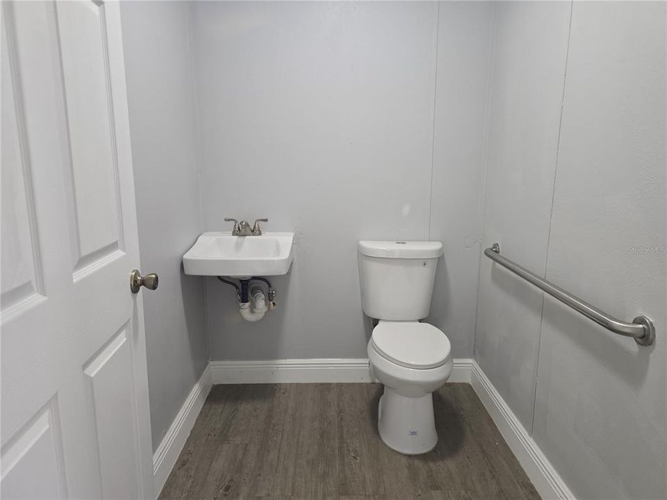 На продажу: $21,000 (0 спален, 0 ванн, 1120 Квадратных фут)