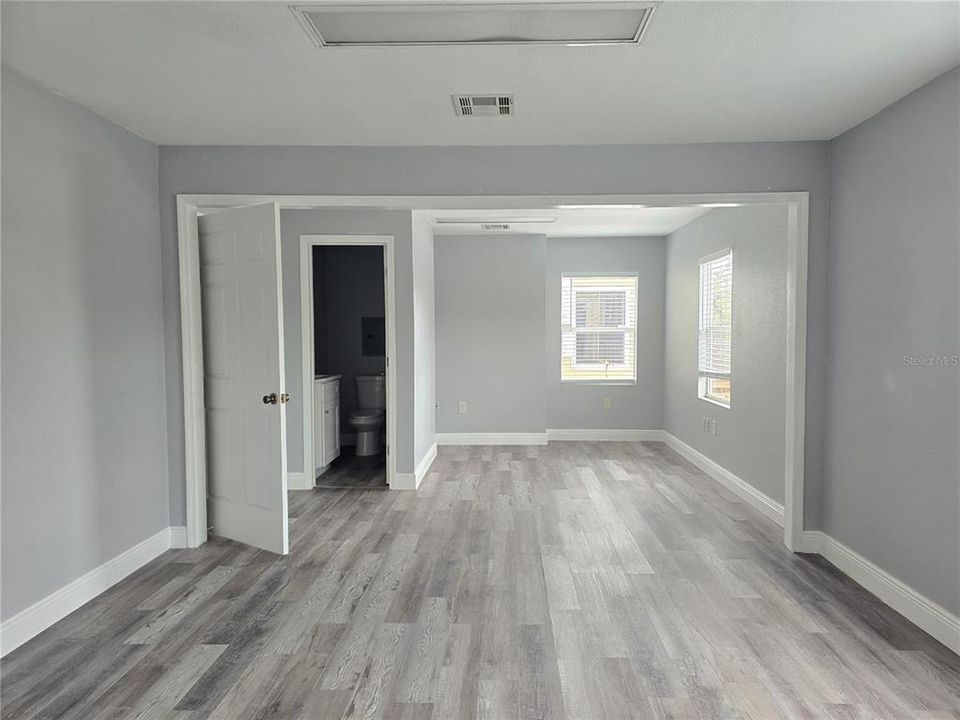 На продажу: $21,000 (0 спален, 0 ванн, 1120 Квадратных фут)