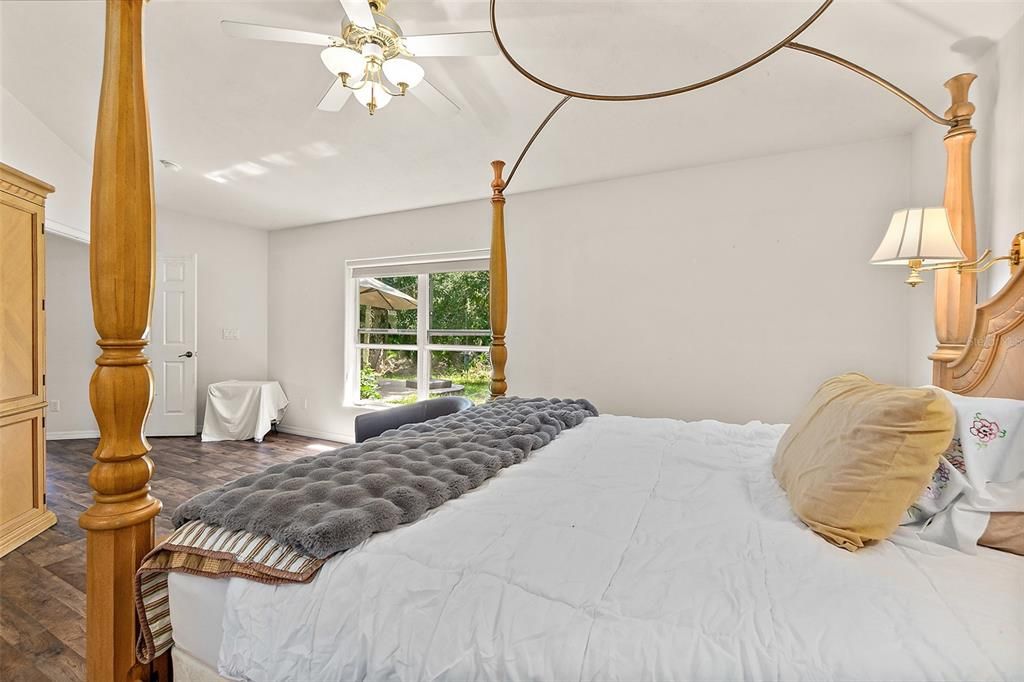 待售: $349,900 (3 贝兹, 2 浴室, 2196 平方英尺)