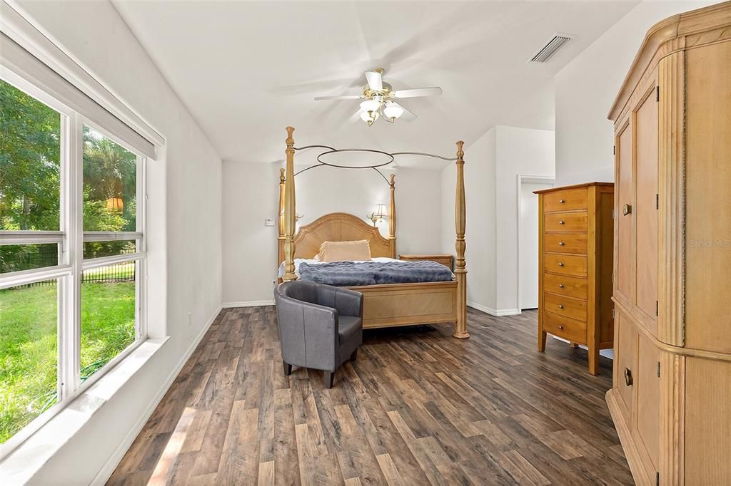 待售: $349,900 (3 贝兹, 2 浴室, 2196 平方英尺)