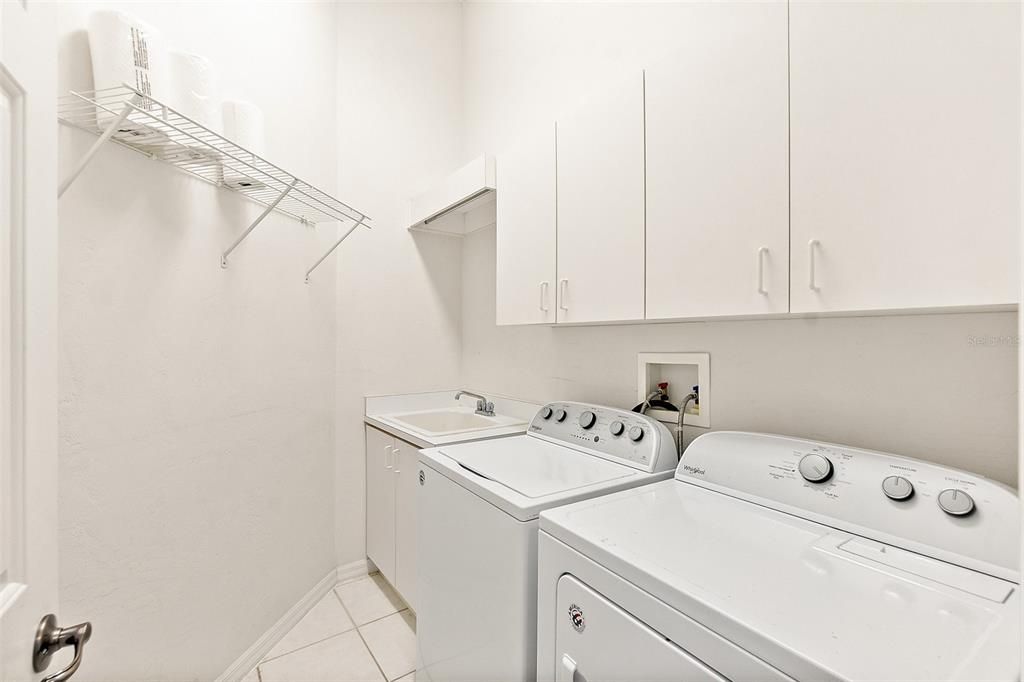 待售: $349,900 (3 贝兹, 2 浴室, 2196 平方英尺)