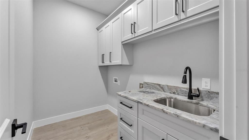 For Sale: $1,140,000 (4 beds, 3 baths, 3008 Square Feet)