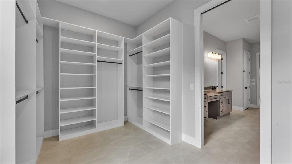 For Sale: $1,140,000 (4 beds, 3 baths, 3008 Square Feet)