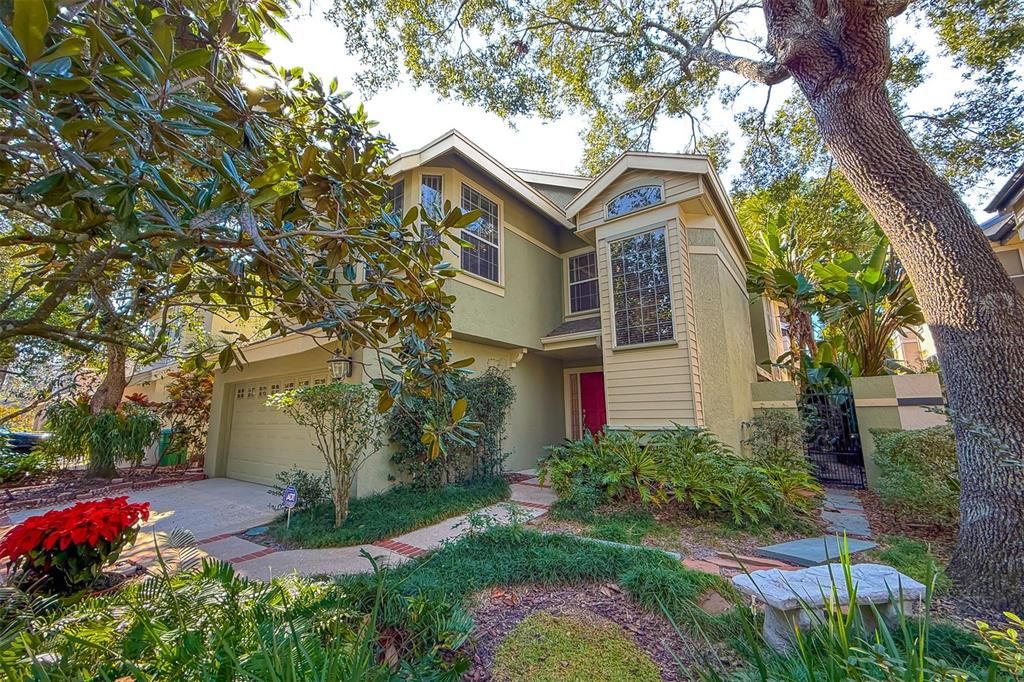 Active With Contract: $625,000 (3 beds, 2 baths, 2015 Square Feet)