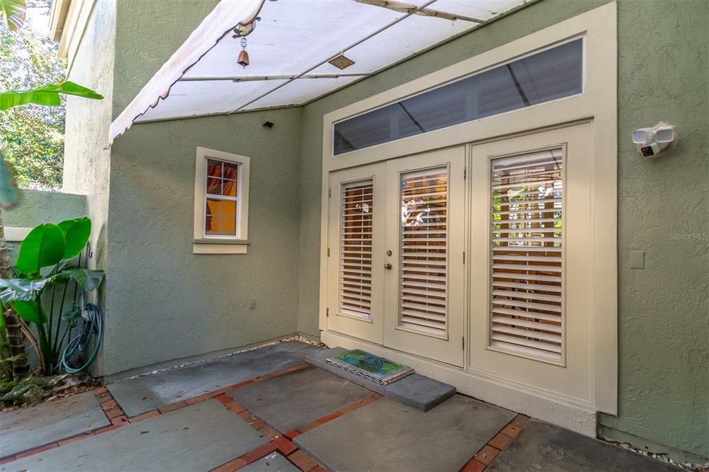 Active With Contract: $625,000 (3 beds, 2 baths, 2015 Square Feet)