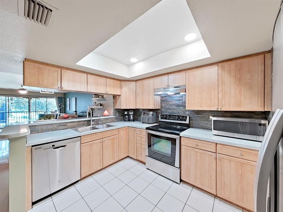 На продажу: $445,900 (4 спален, 3 ванн, 1749 Квадратных фут)