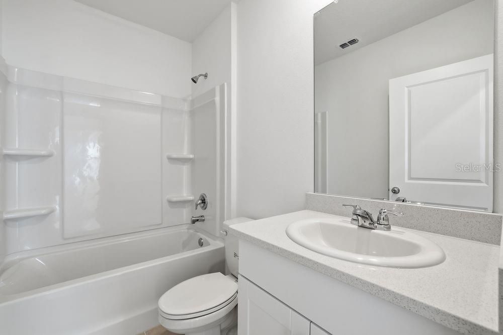 For Sale: $349,999 (4 beds, 2 baths, 1974 Square Feet)