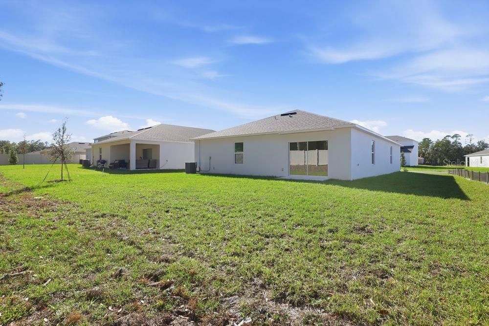 For Sale: $349,999 (4 beds, 2 baths, 1974 Square Feet)