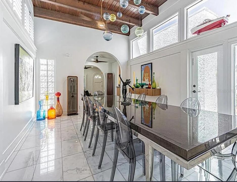 For Sale: $1,185,000 (4 beds, 2 baths, 2000 Square Feet)