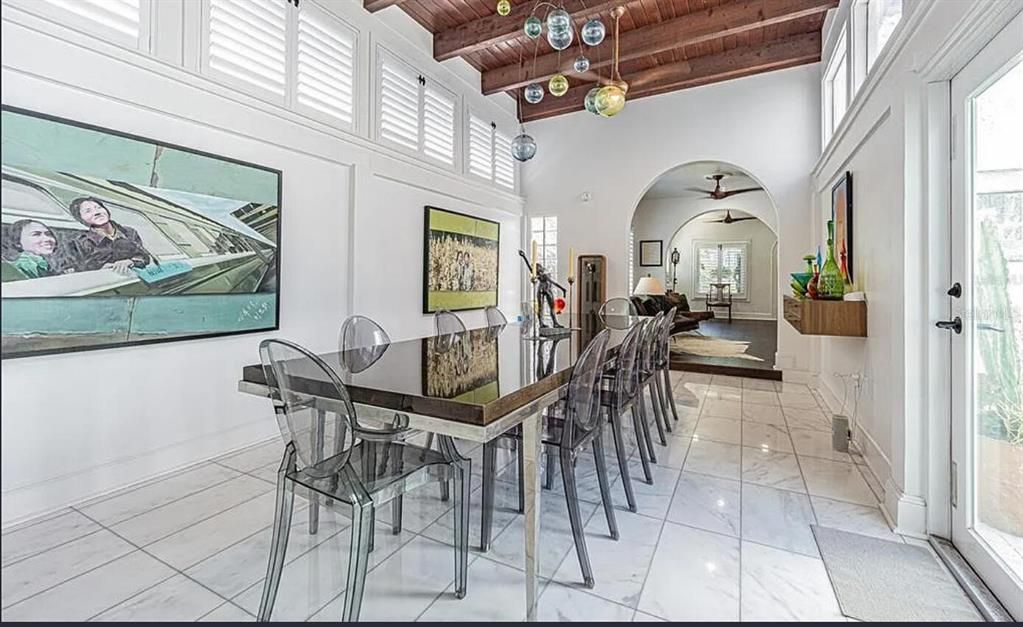 For Sale: $1,185,000 (4 beds, 2 baths, 2000 Square Feet)