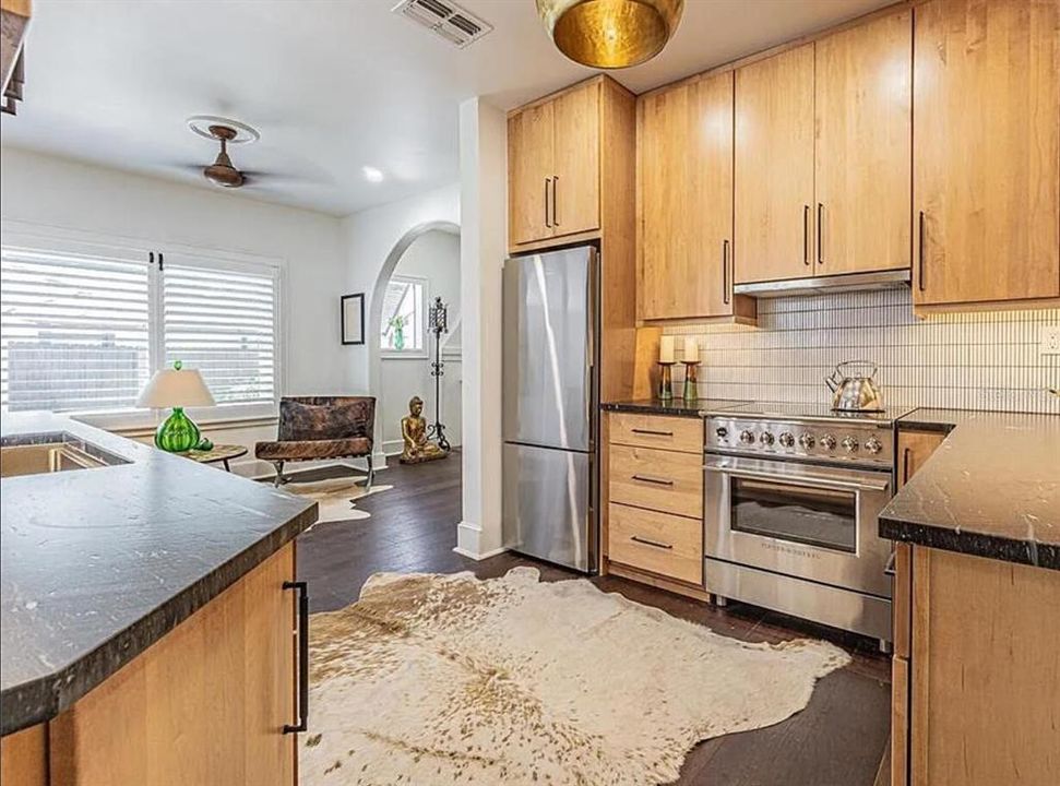 For Sale: $1,185,000 (4 beds, 2 baths, 2000 Square Feet)