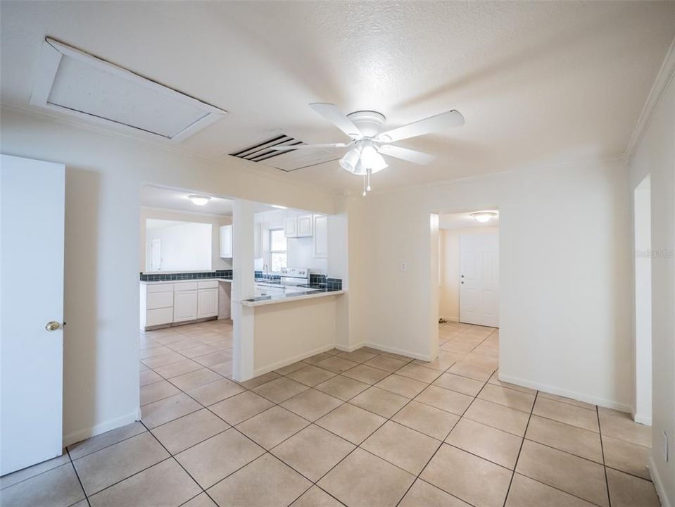 For Sale: $305,000 (3 beds, 2 baths, 1603 Square Feet)