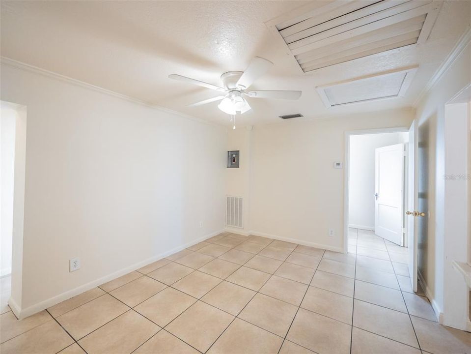 For Sale: $305,000 (3 beds, 2 baths, 1603 Square Feet)