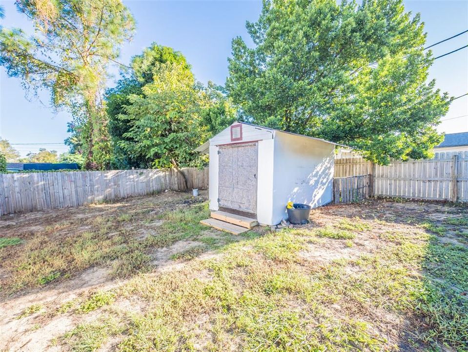 For Sale: $305,000 (3 beds, 2 baths, 1603 Square Feet)