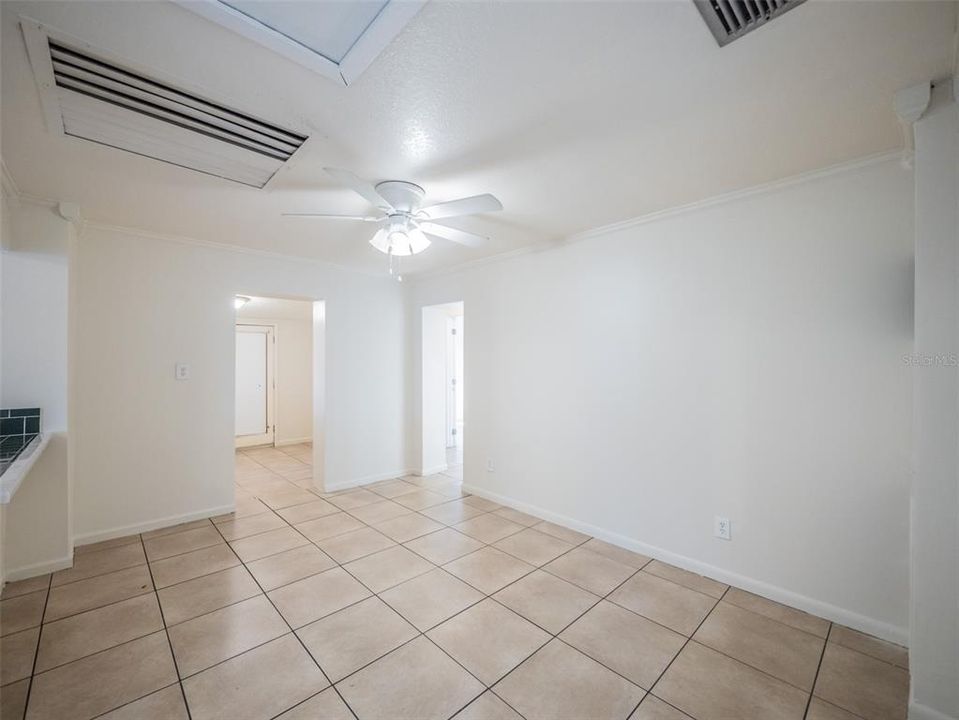 For Sale: $305,000 (3 beds, 2 baths, 1603 Square Feet)
