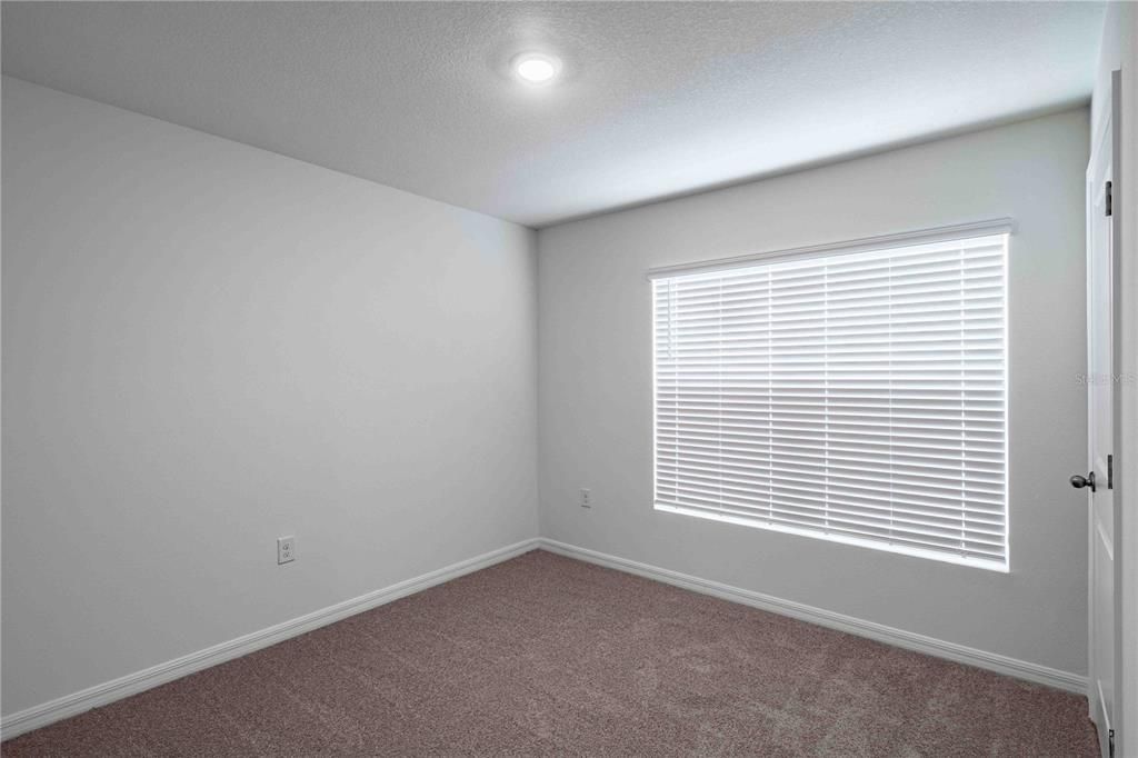 В аренду: $1,850 (4 спален, 2 ванн, 1828 Квадратных фут)