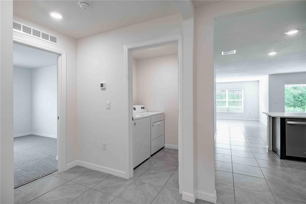 В аренду: $1,850 (4 спален, 2 ванн, 1828 Квадратных фут)