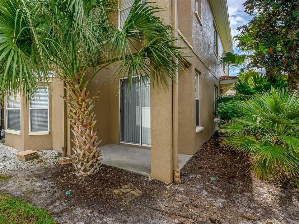 Active With Contract: $2,500 (3 beds, 2 baths, 2286 Square Feet)