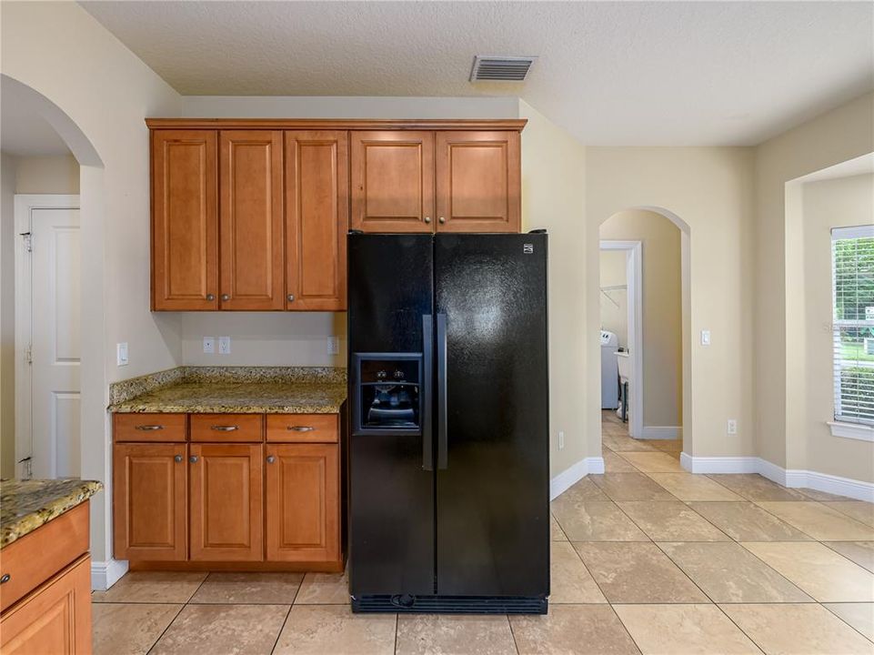 Active With Contract: $2,500 (3 beds, 2 baths, 2286 Square Feet)