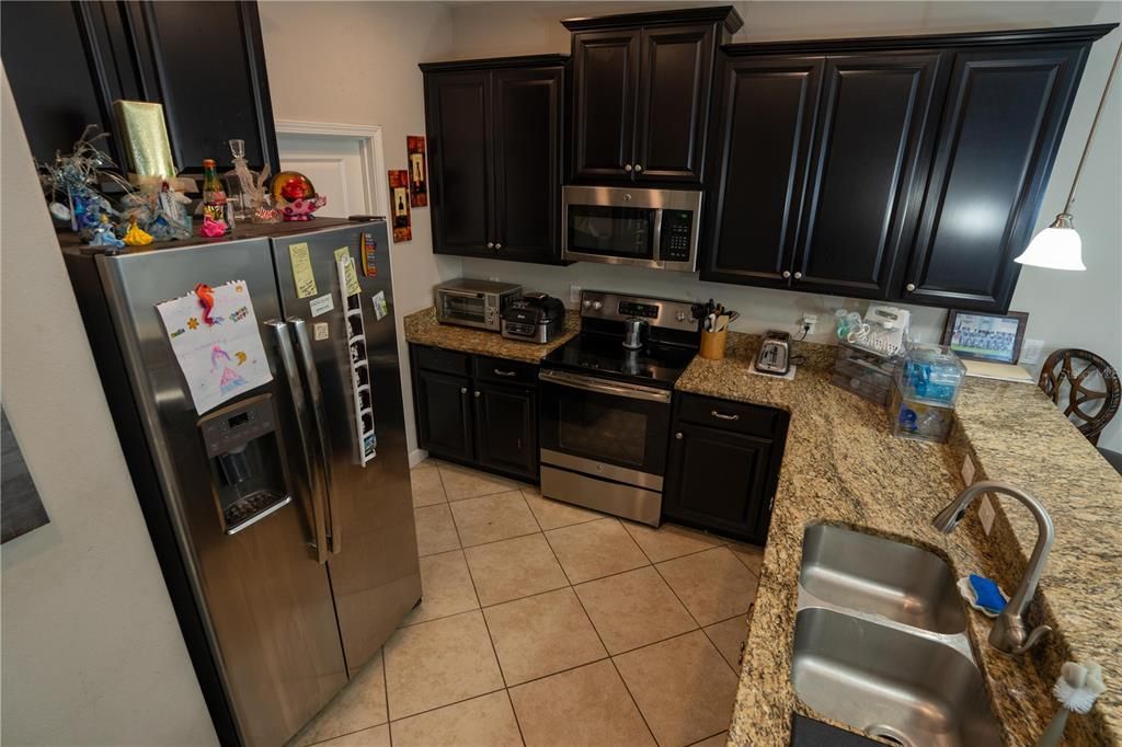 For Sale: $345,000 (3 beds, 2 baths, 1799 Square Feet)