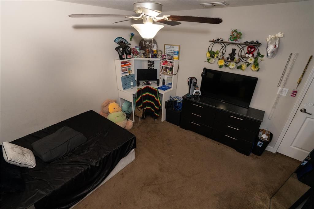 For Sale: $345,000 (3 beds, 2 baths, 1799 Square Feet)