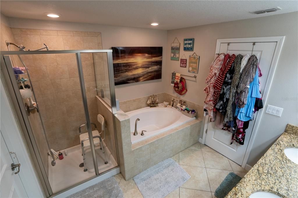 For Sale: $345,000 (3 beds, 2 baths, 1799 Square Feet)