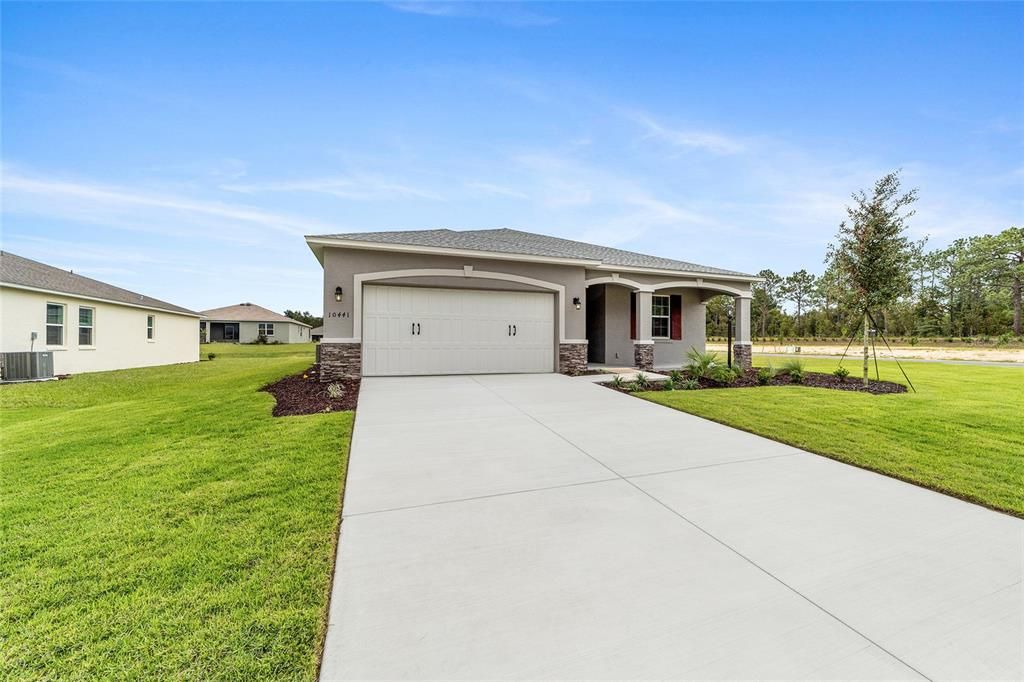 For Sale: $360,000 (3 beds, 2 baths, 1967 Square Feet)