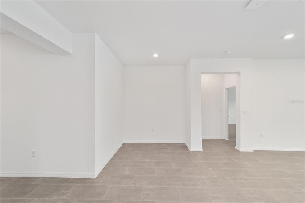 For Sale: $360,000 (3 beds, 2 baths, 1967 Square Feet)