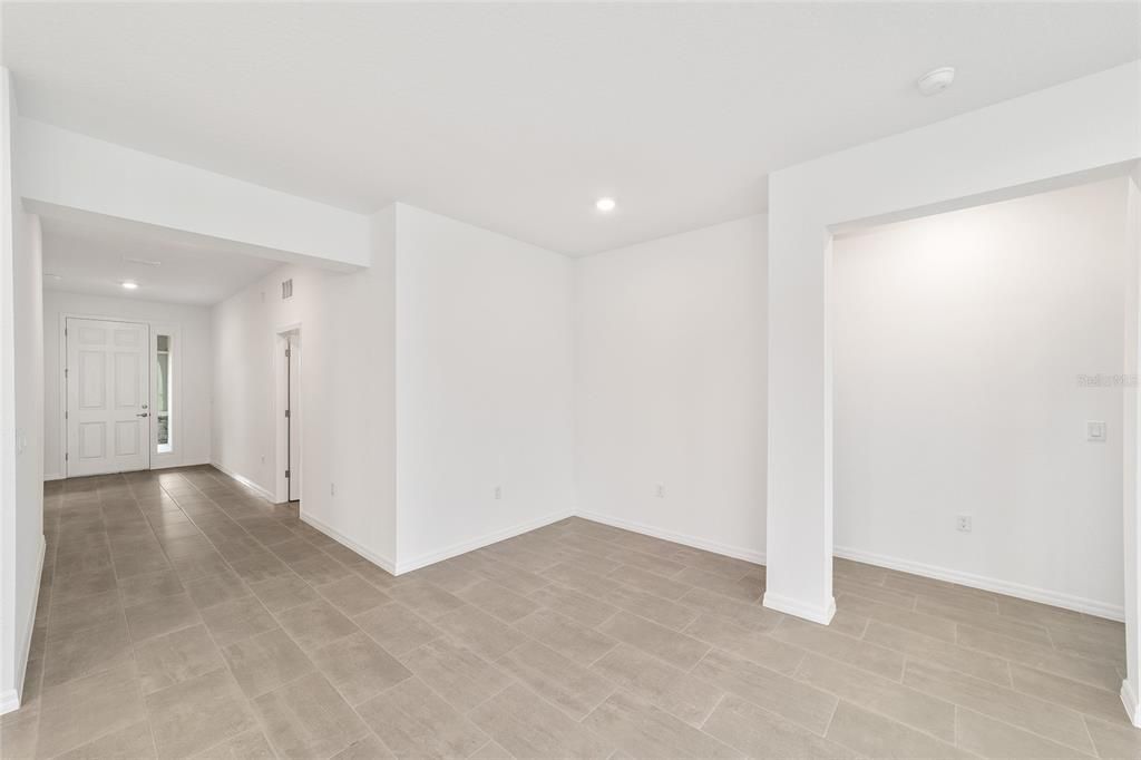 For Sale: $360,000 (3 beds, 2 baths, 1967 Square Feet)