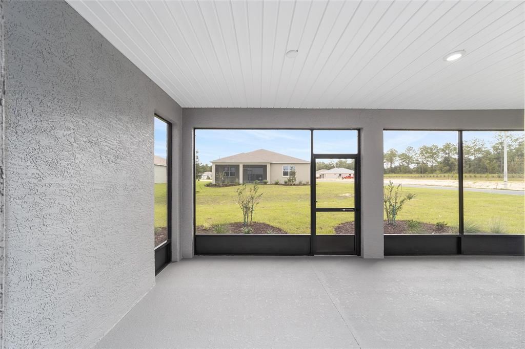 For Sale: $360,000 (3 beds, 2 baths, 1967 Square Feet)