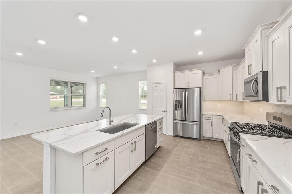 For Sale: $360,000 (3 beds, 2 baths, 1967 Square Feet)