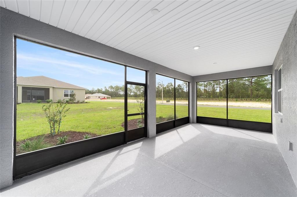 For Sale: $360,000 (3 beds, 2 baths, 1967 Square Feet)