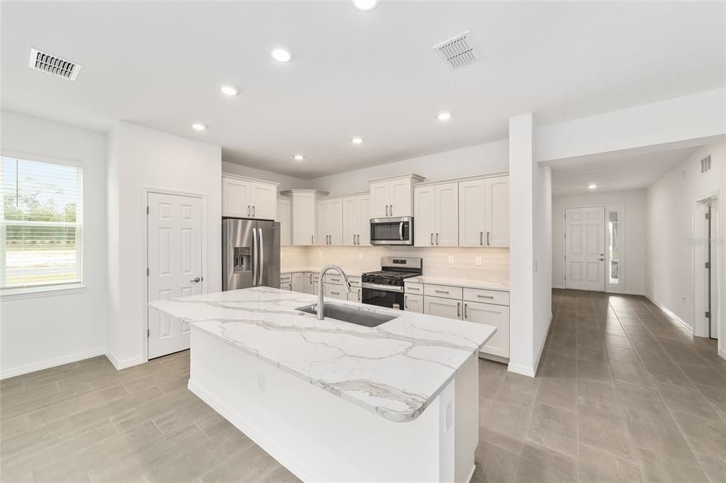 For Sale: $360,000 (3 beds, 2 baths, 1967 Square Feet)