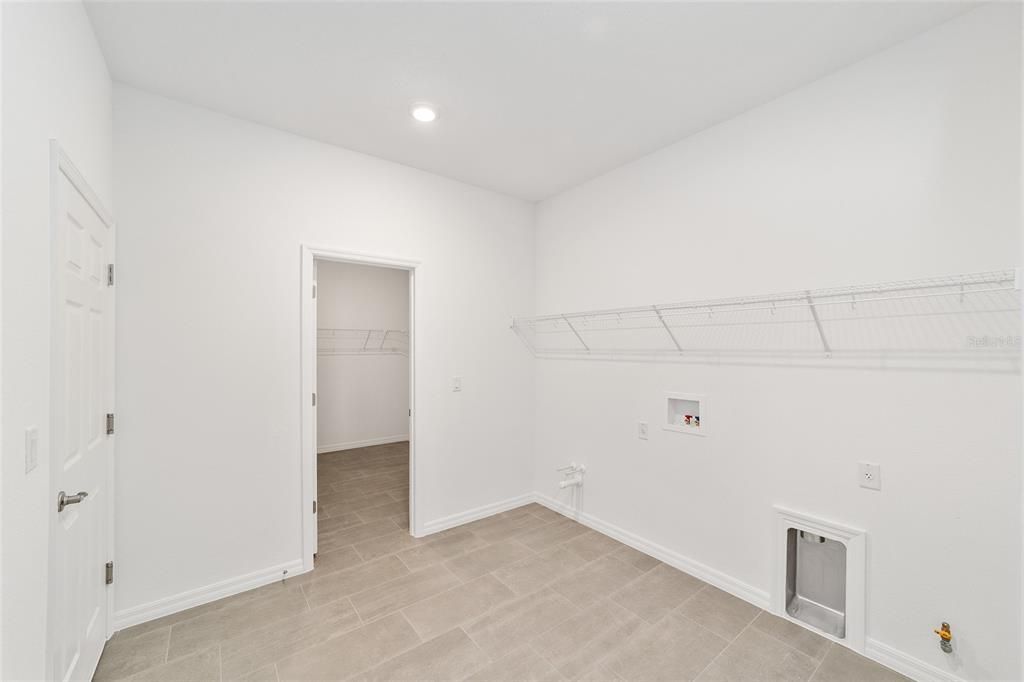 For Sale: $360,000 (3 beds, 2 baths, 1967 Square Feet)