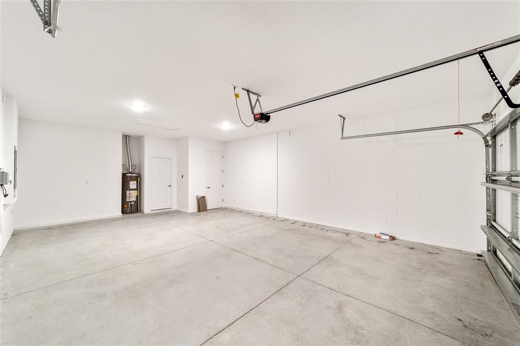 For Sale: $360,000 (3 beds, 2 baths, 1967 Square Feet)