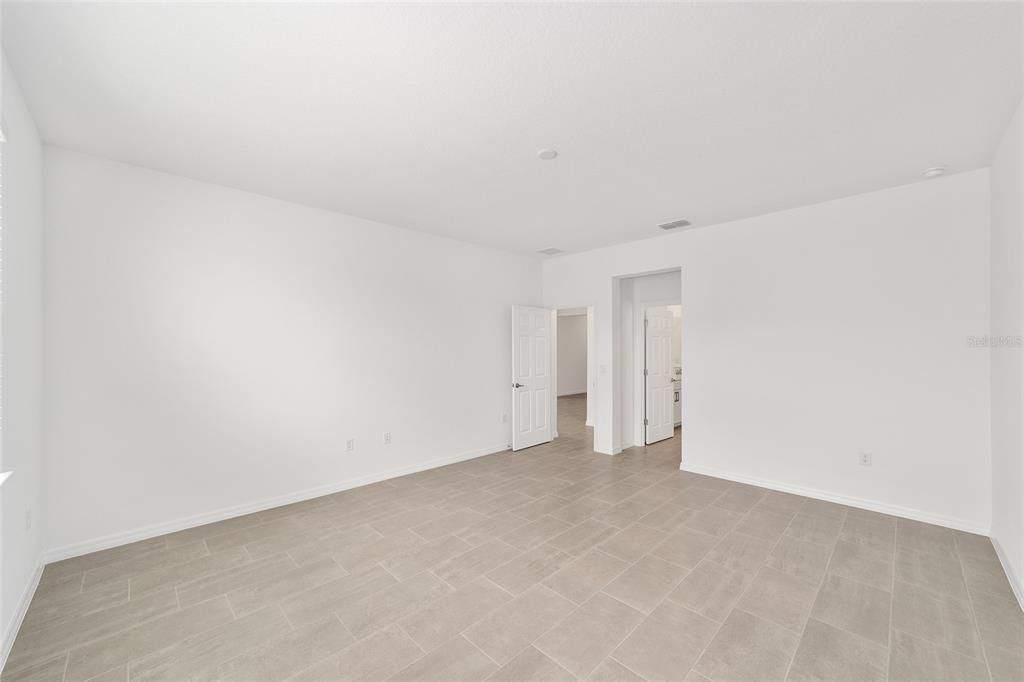 For Sale: $360,000 (3 beds, 2 baths, 1967 Square Feet)