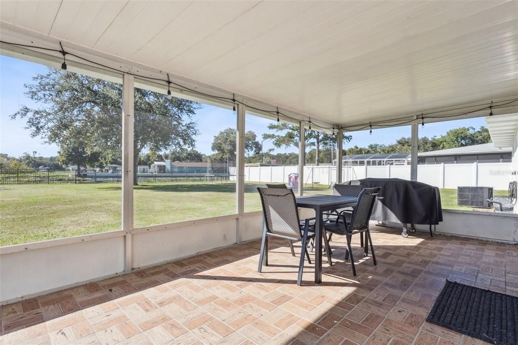 En Venta: $435,000 (3 camas, 2 baños, 1545 Pies cuadrados)