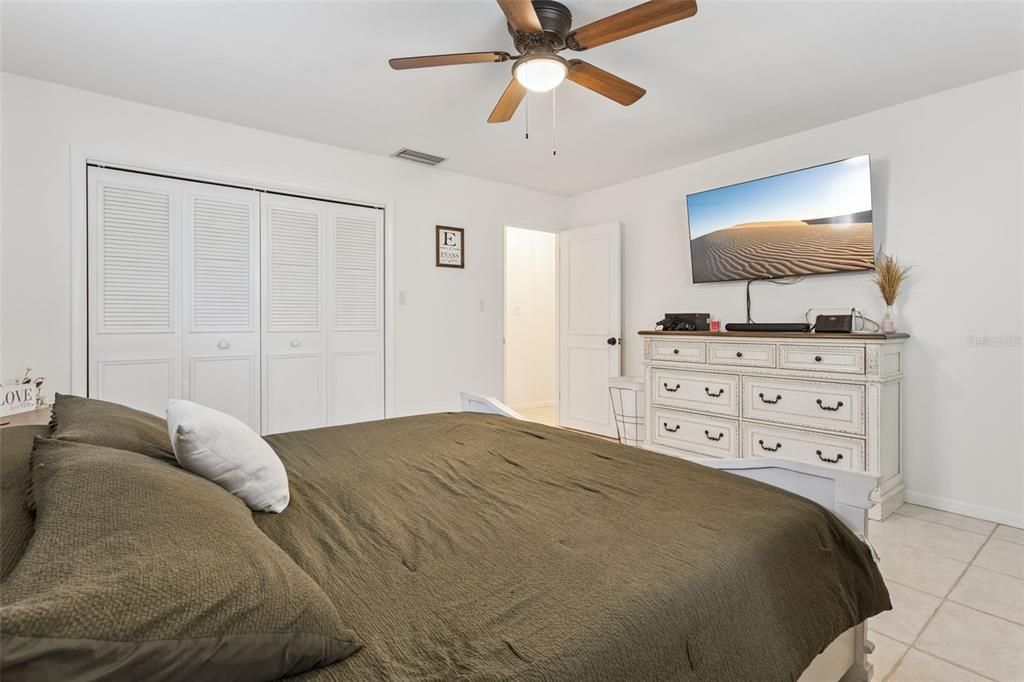 En Venta: $435,000 (3 camas, 2 baños, 1545 Pies cuadrados)