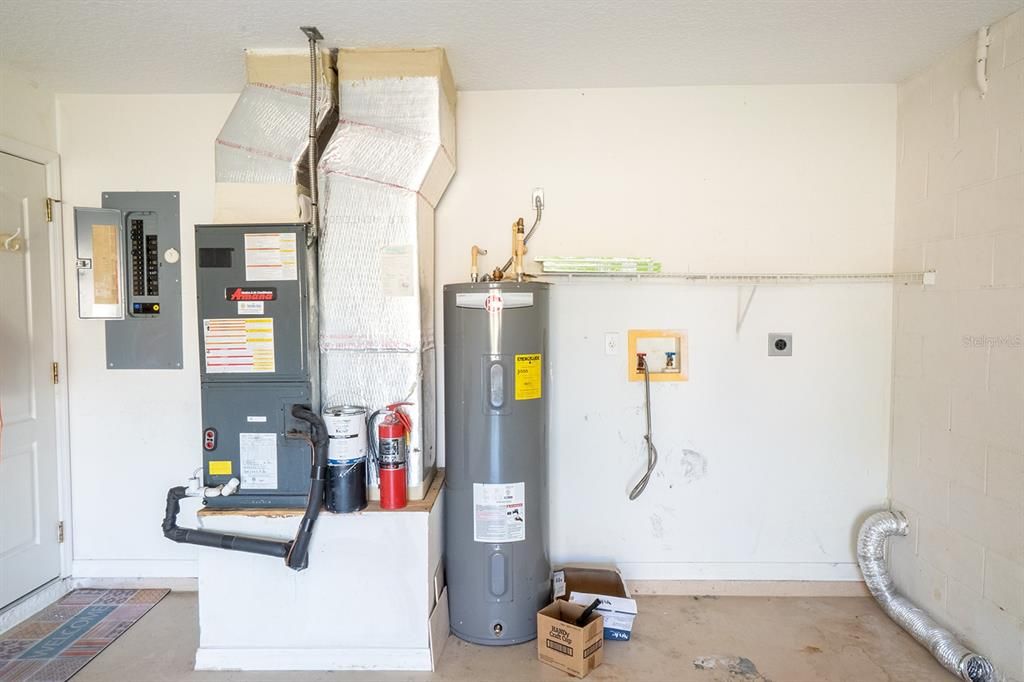 待售: $499,000 (12 贝兹, 0 浴室, 2588 平方英尺)