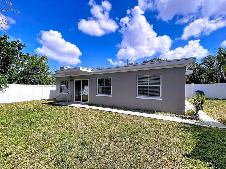 For Sale: $390,000 (4 beds, 2 baths, 1575 Square Feet)