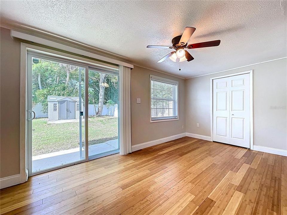 For Sale: $390,000 (4 beds, 2 baths, 1575 Square Feet)