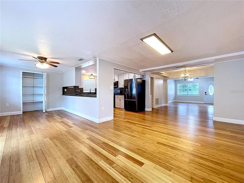 For Sale: $390,000 (4 beds, 2 baths, 1575 Square Feet)