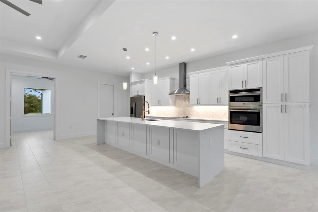 For Sale: $665,000 (3 beds, 3 baths, 2168 Square Feet)