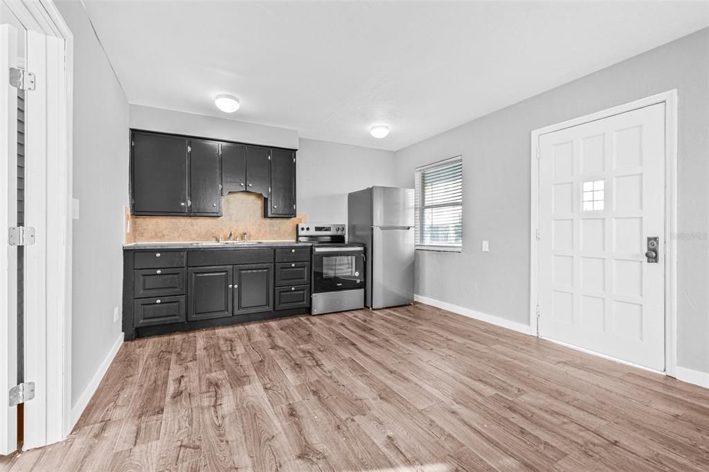 На продажу: $385,000 (0 спален, 0 ванн, 1008 Квадратных фут)