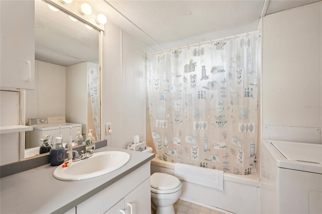 En Venta: $99,500 (3 camas, 2 baños, 720 Pies cuadrados)