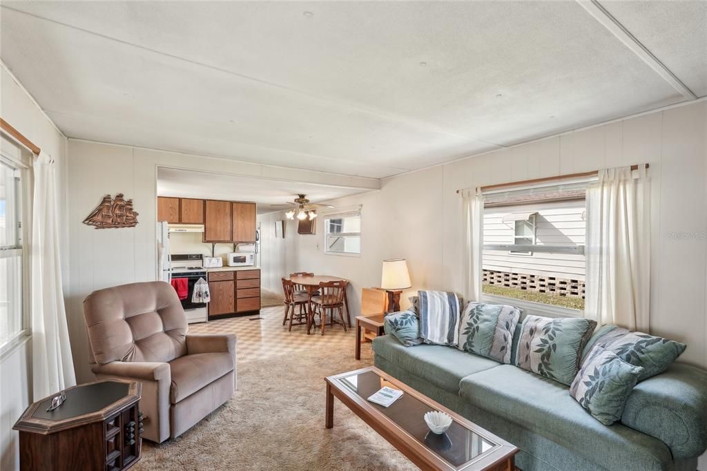 En Venta: $99,500 (3 camas, 2 baños, 720 Pies cuadrados)